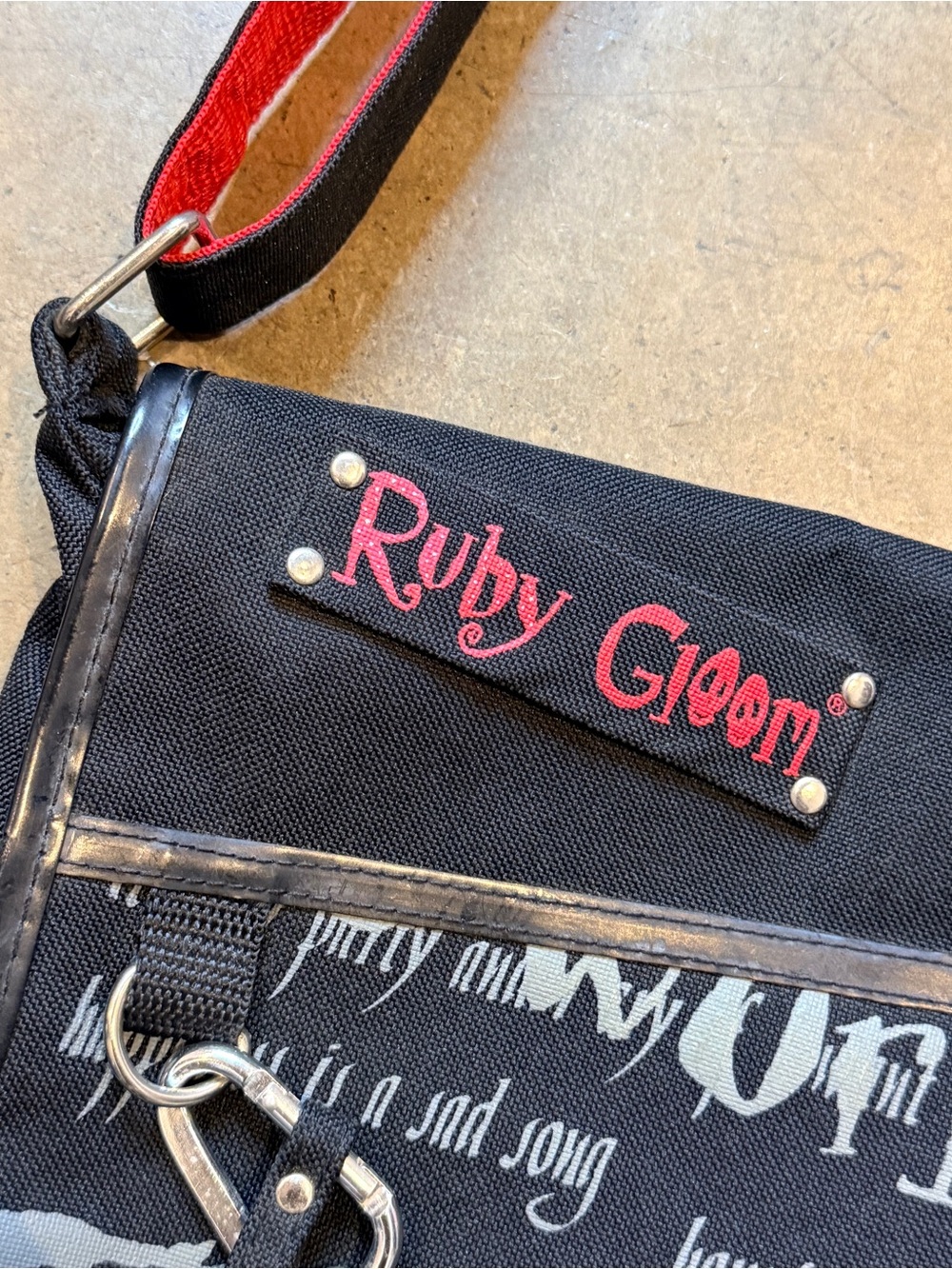 Ruby Gloom bag - Picture 4 of 9